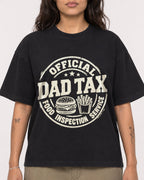 Mockup Boxy Heavyweight Tee Black female close-up 06