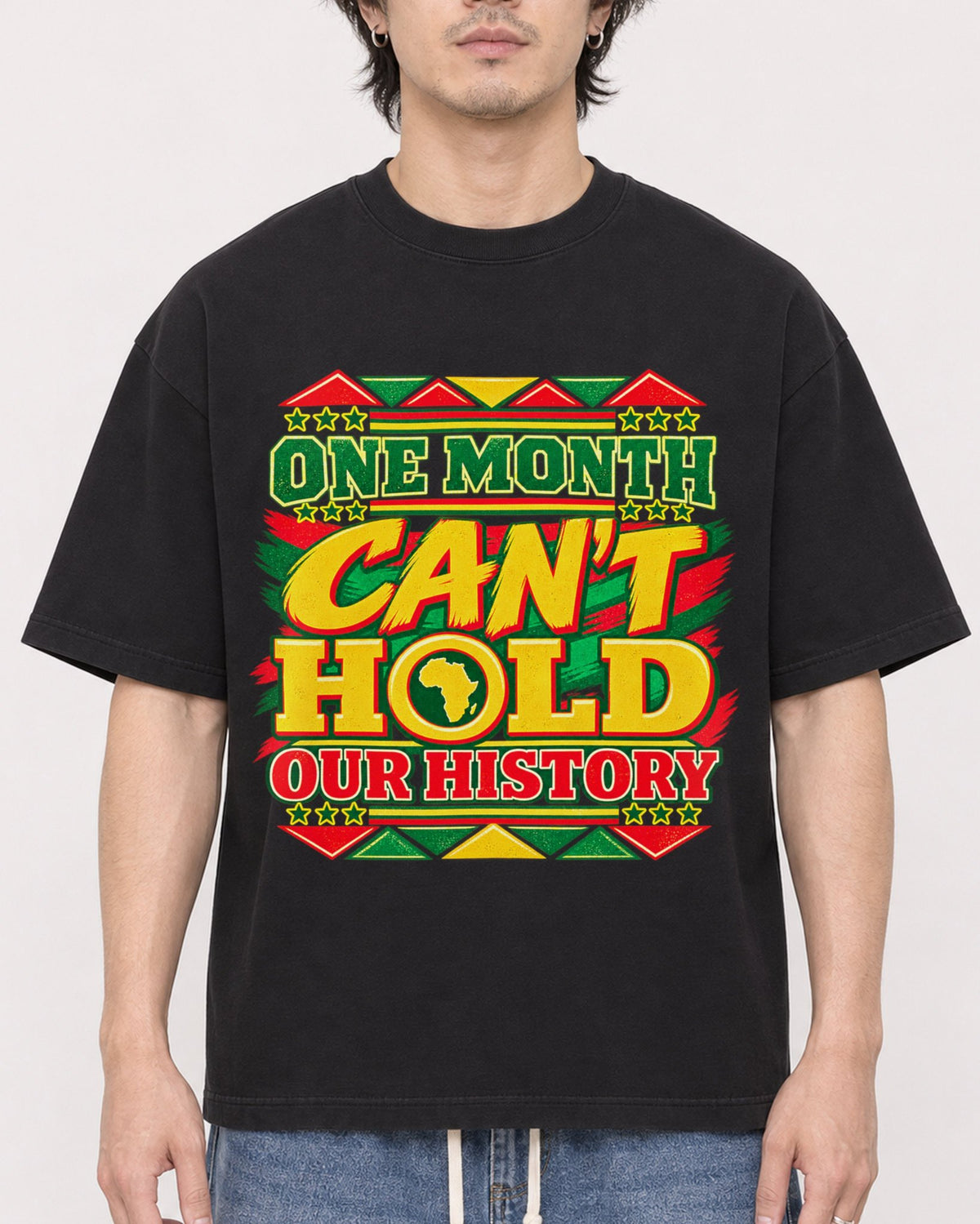 Mockup Boxy Heavyweight Tee Black male close-up 03