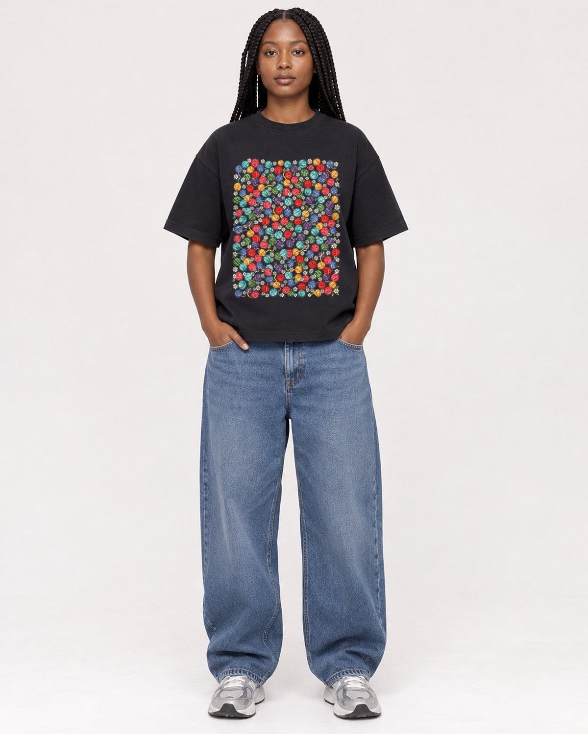 Mockup Boxy Heavyweight Tee Black female full-body 04