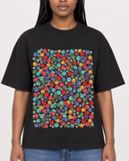 Mockup Boxy Heavyweight Tee Black female close-up 04