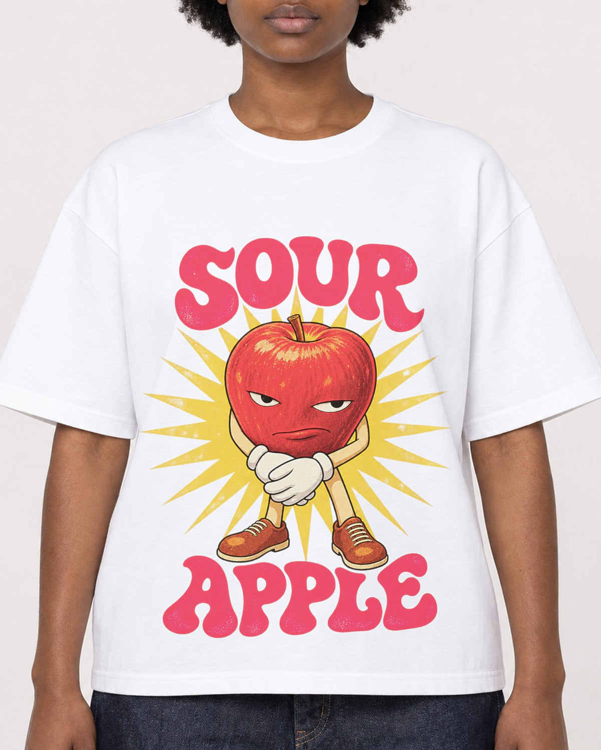 Mockup Boxy Heavyweight Tee White female close-up 14