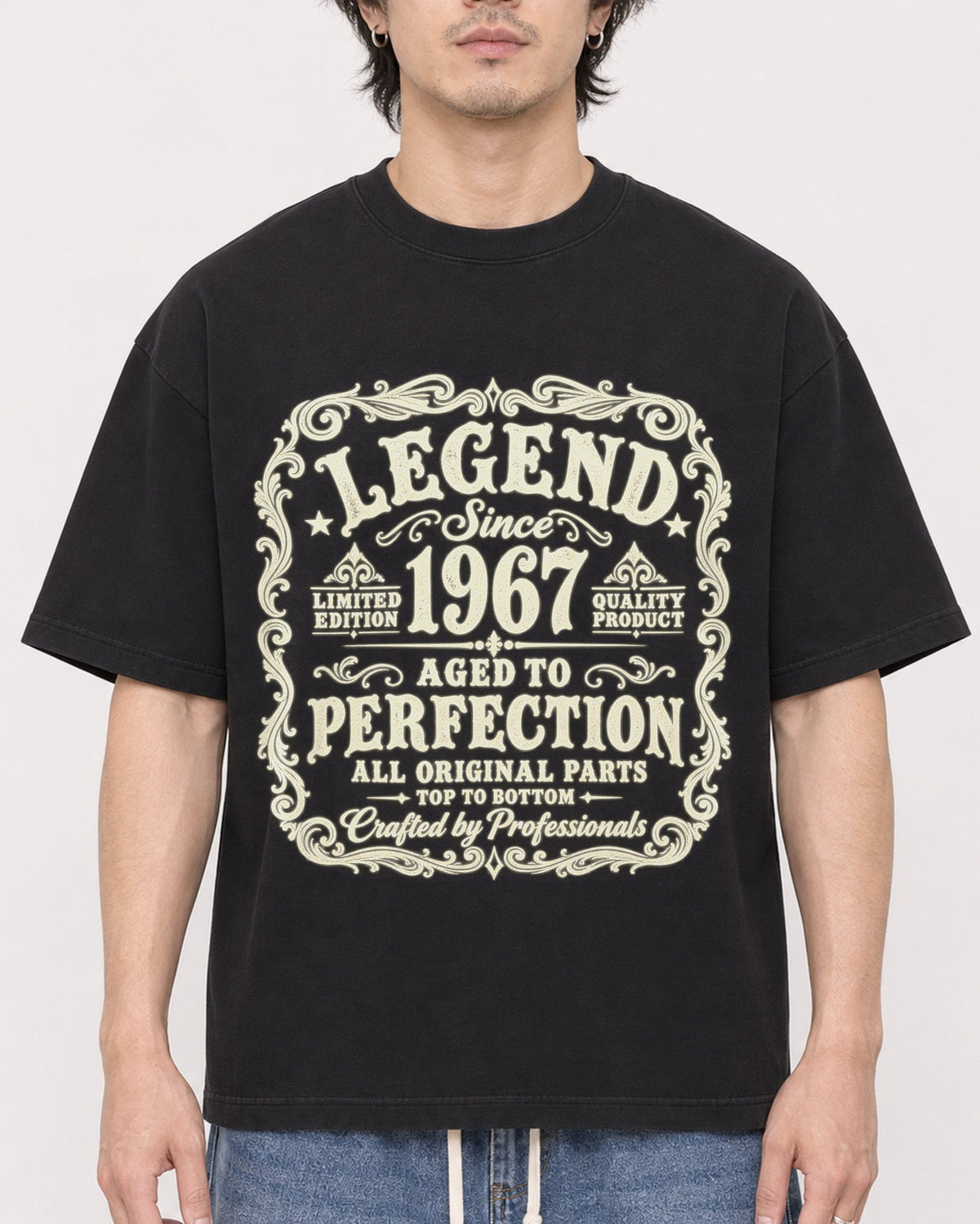 Mockup Boxy Heavyweight Tee Black male close-up 03