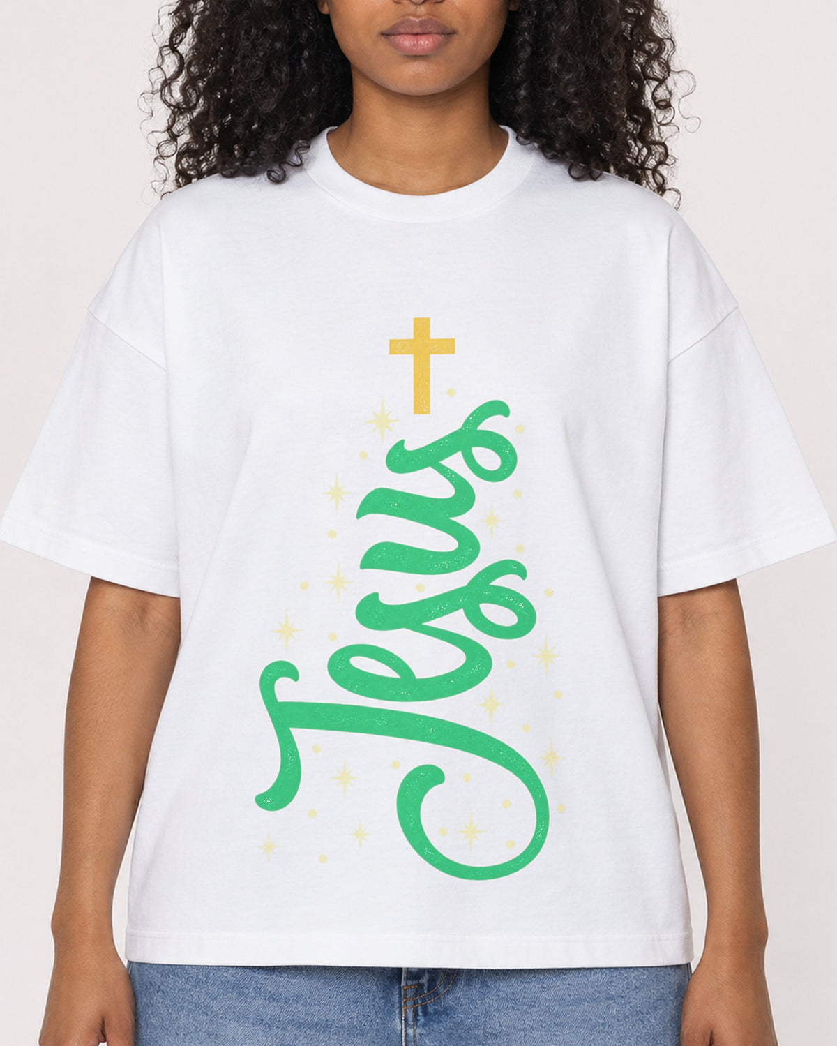 Mockup Boxy Heavyweight Tee White female close-up 05