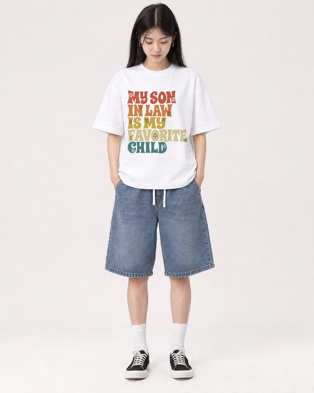 Mockup Boxy Heavyweight Tee White female full-body 01