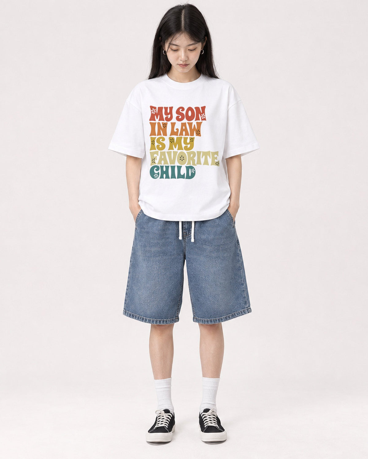 Mockup Boxy Heavyweight Tee White female full-body 01