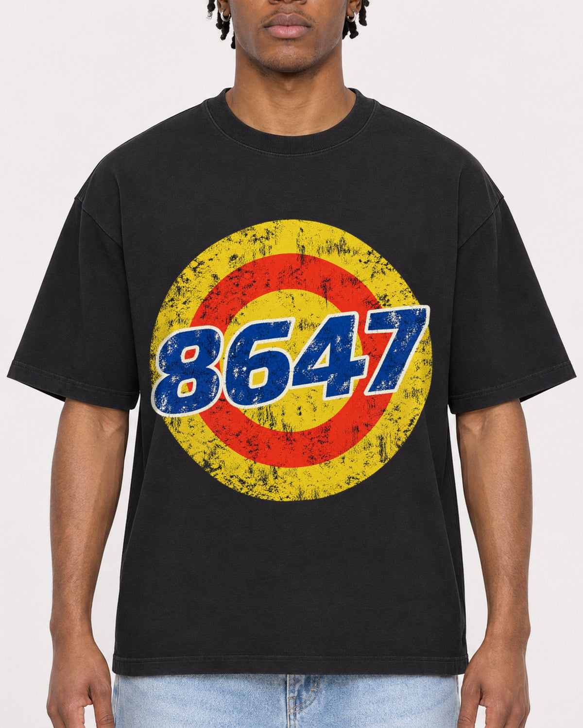 Mockup Boxy Heavyweight Tee Black male close-up 05