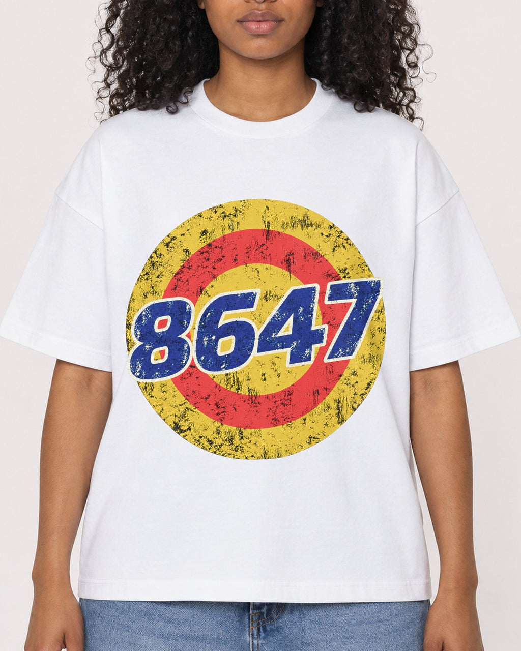 Mockup Boxy Heavyweight Tee White female close-up 05