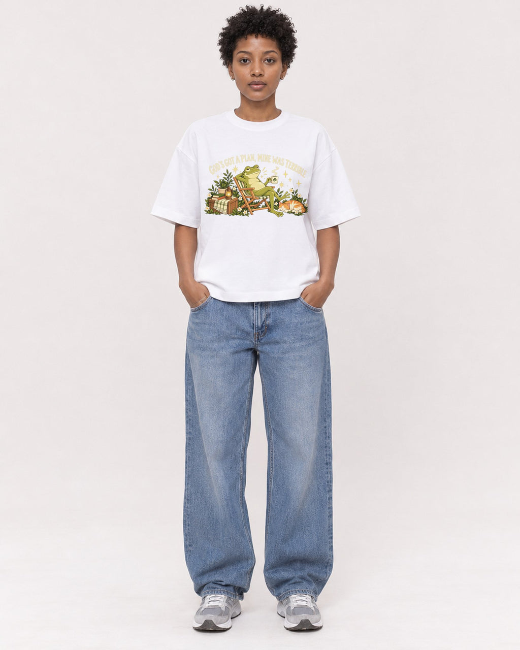 Mockup Boxy Heavyweight Tee White female full-body 35