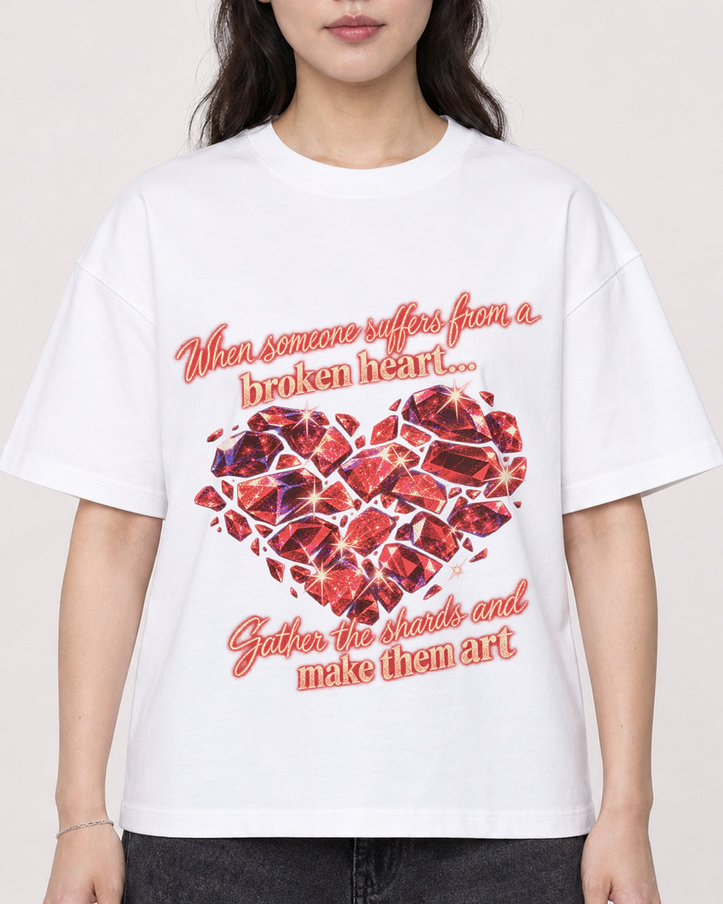 Mockup Boxy Heavyweight Tee White female close-up 03