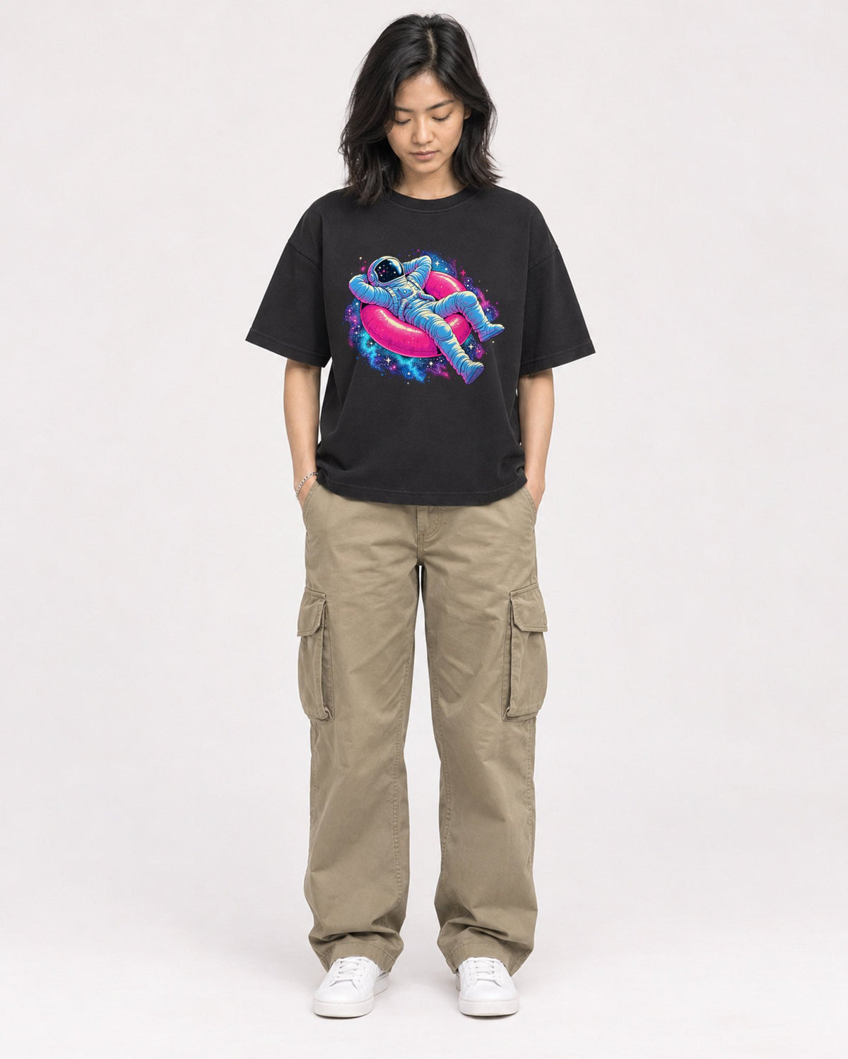 Mockup Boxy Heavyweight Tee Black female full-body 22