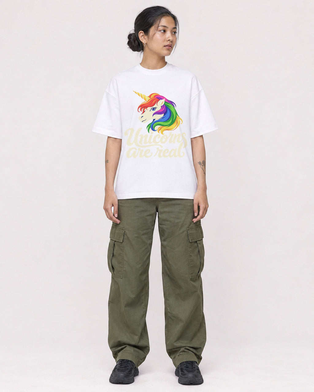 Mockup Boxy Heavyweight Tee White female full-body 12