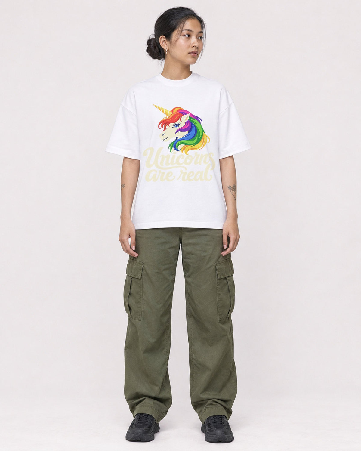 Mockup Boxy Heavyweight Tee White female full-body 12