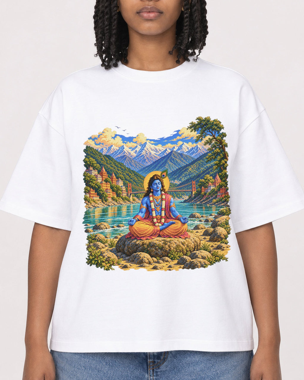 Mockup Boxy Heavyweight Tee White female close-up 15