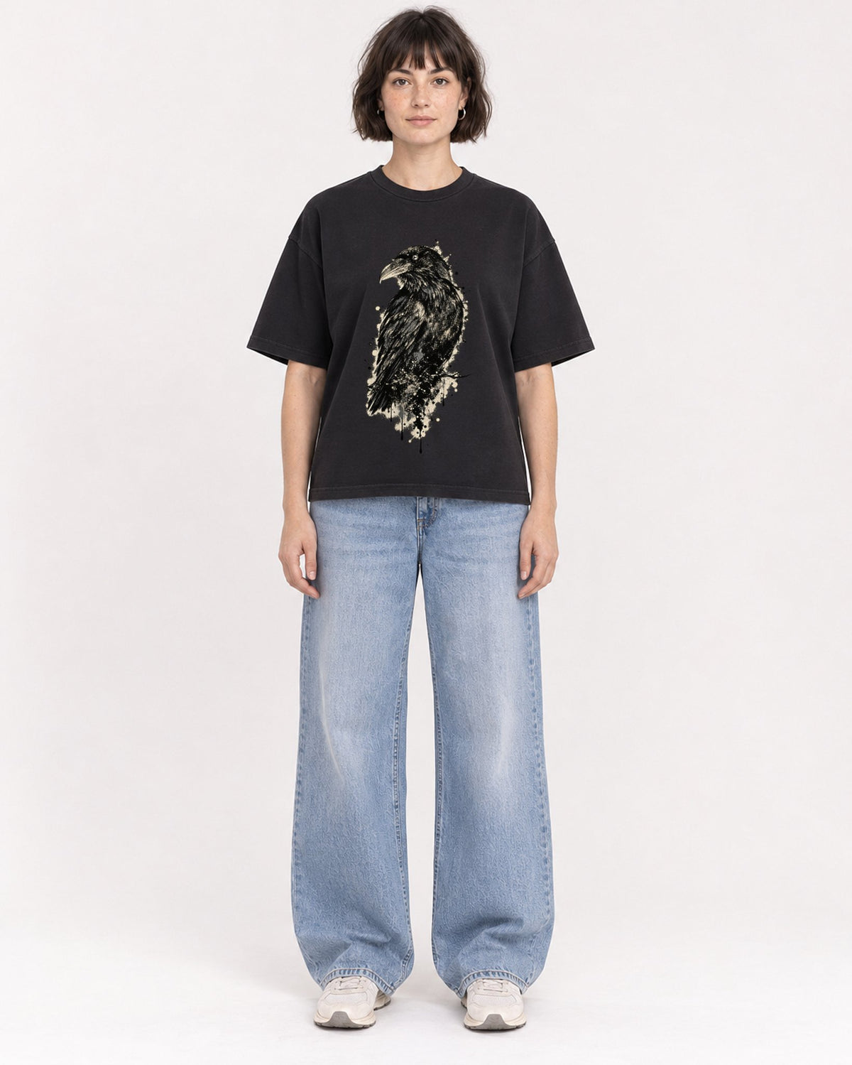Mockup Boxy Heavyweight Tee Black female full-body 39