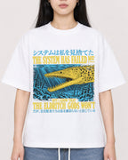 Mockup Boxy Heavyweight Tee White female close-up 01
