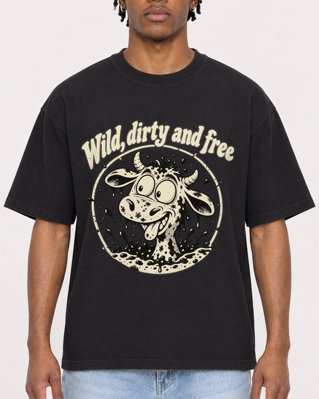 Mockup Boxy Heavyweight Tee Black male close-up 05