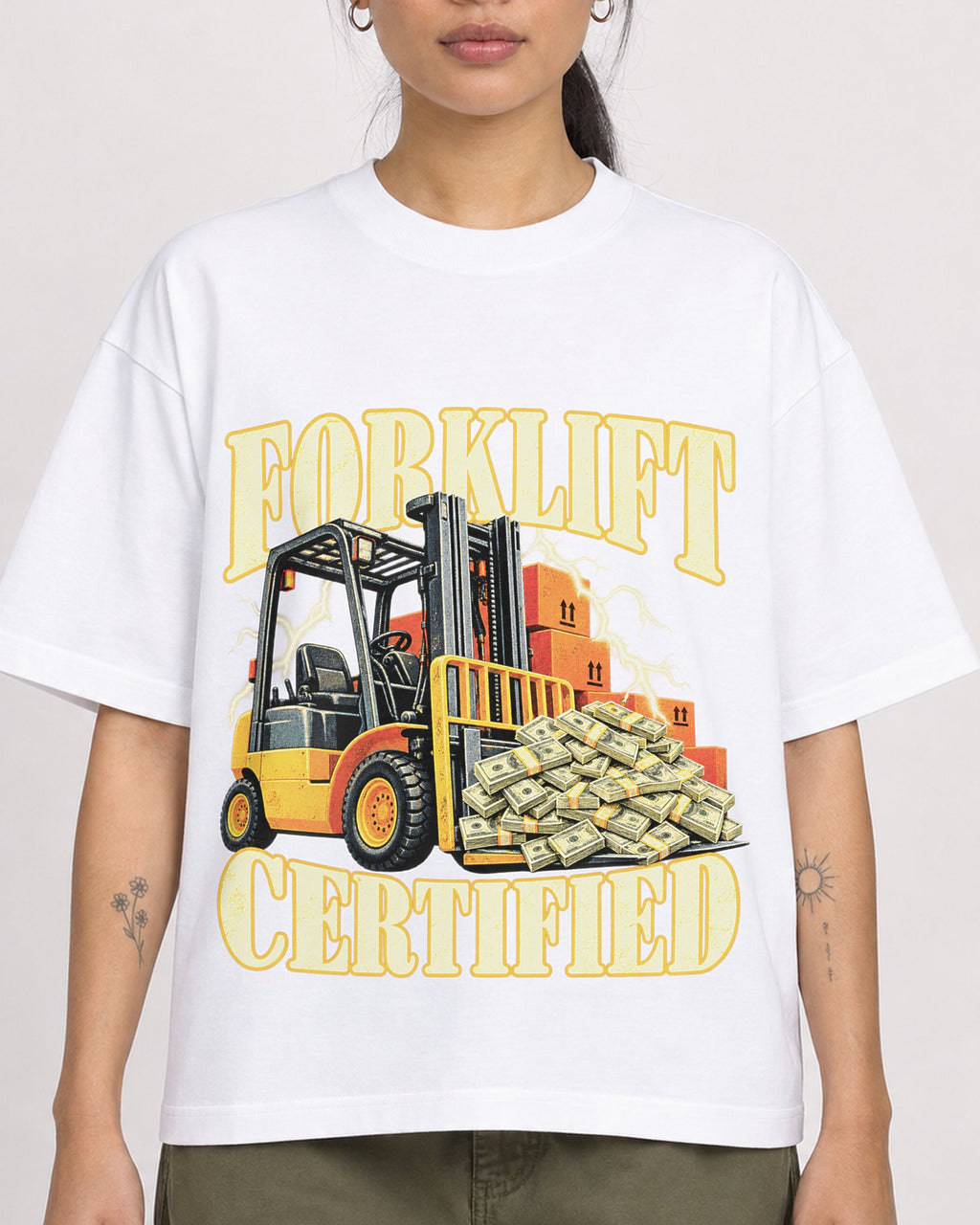 Mockup Boxy Heavyweight Tee White female close-up 42