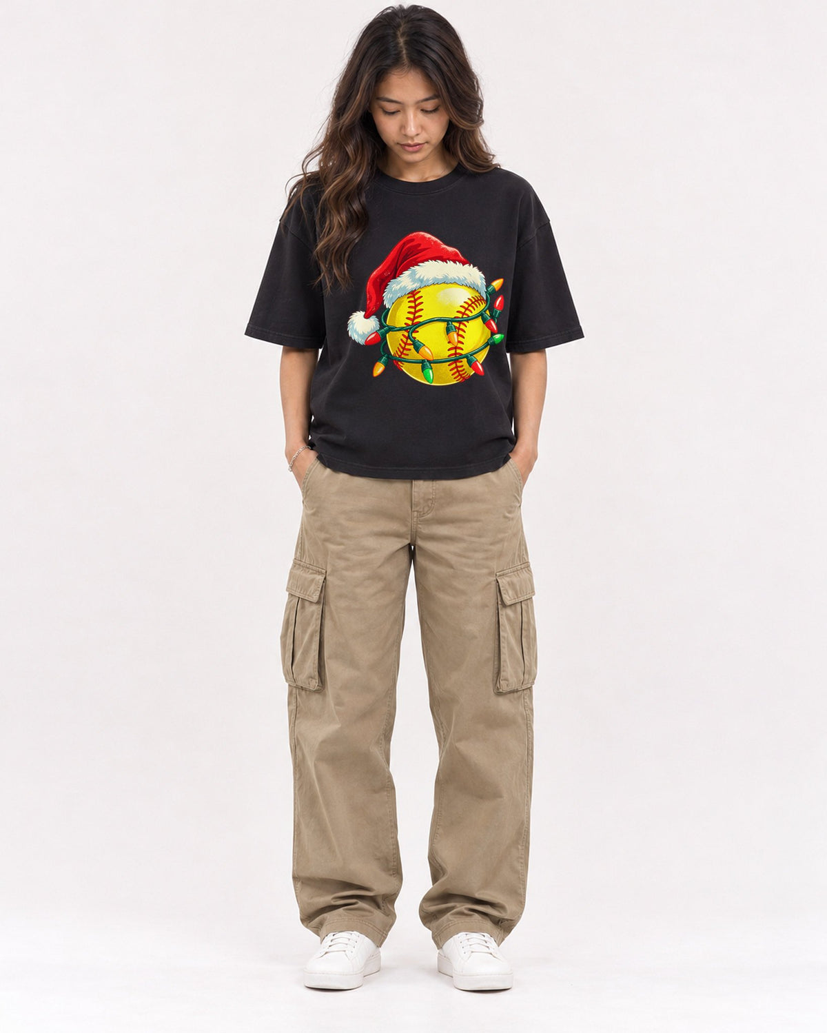 Mockup Boxy Heavyweight Tee Black female full-body 02