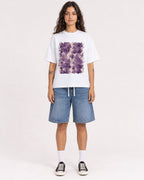 Mockup Boxy Heavyweight Tee White female full-body 06