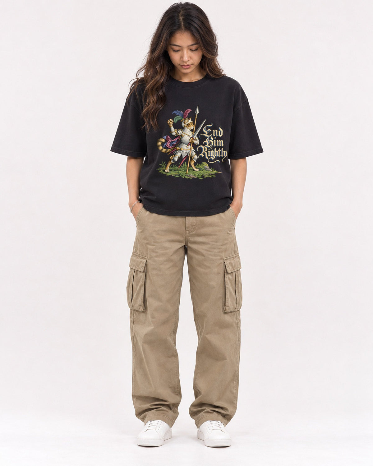 Mockup Boxy Heavyweight Tee Black female full-body 02