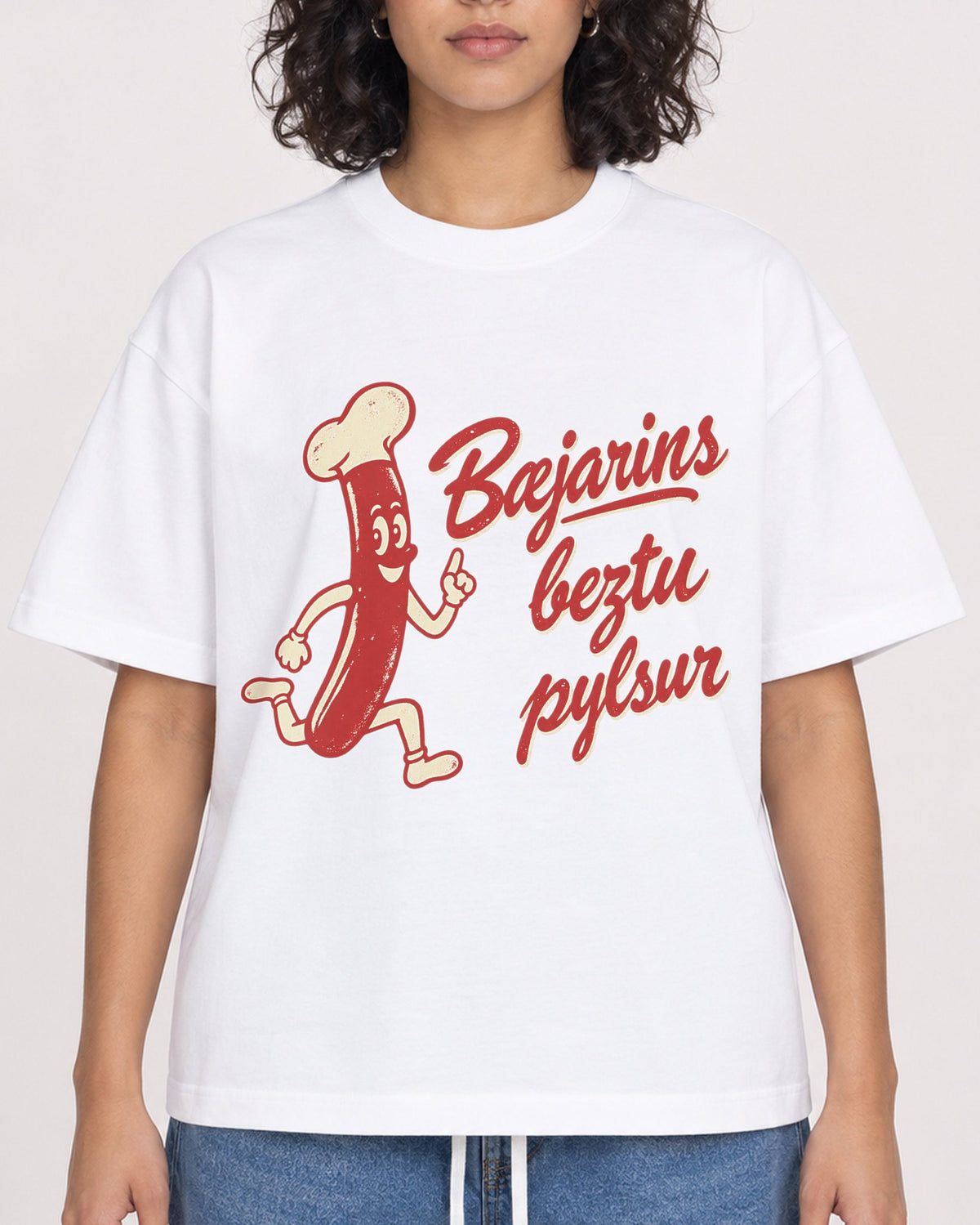 Mockup Boxy Heavyweight Tee White female close-up 26