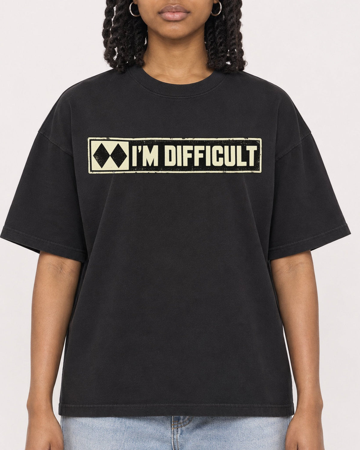 Mockup Boxy Heavyweight Tee Black female close-up 15