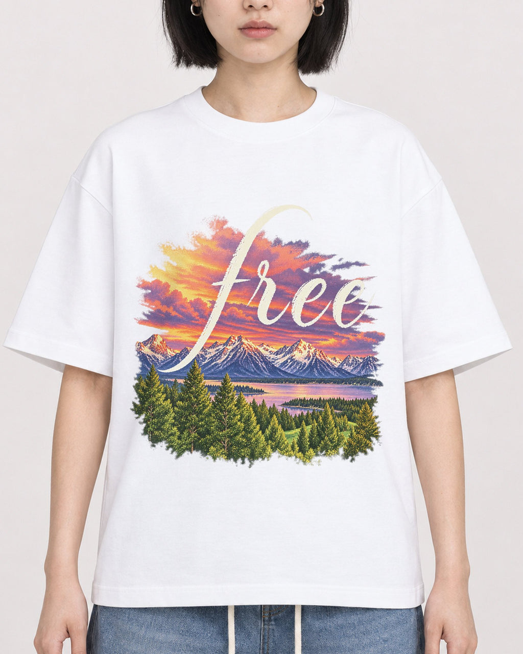 Mockup Boxy Heavyweight Tee White female close-up 11