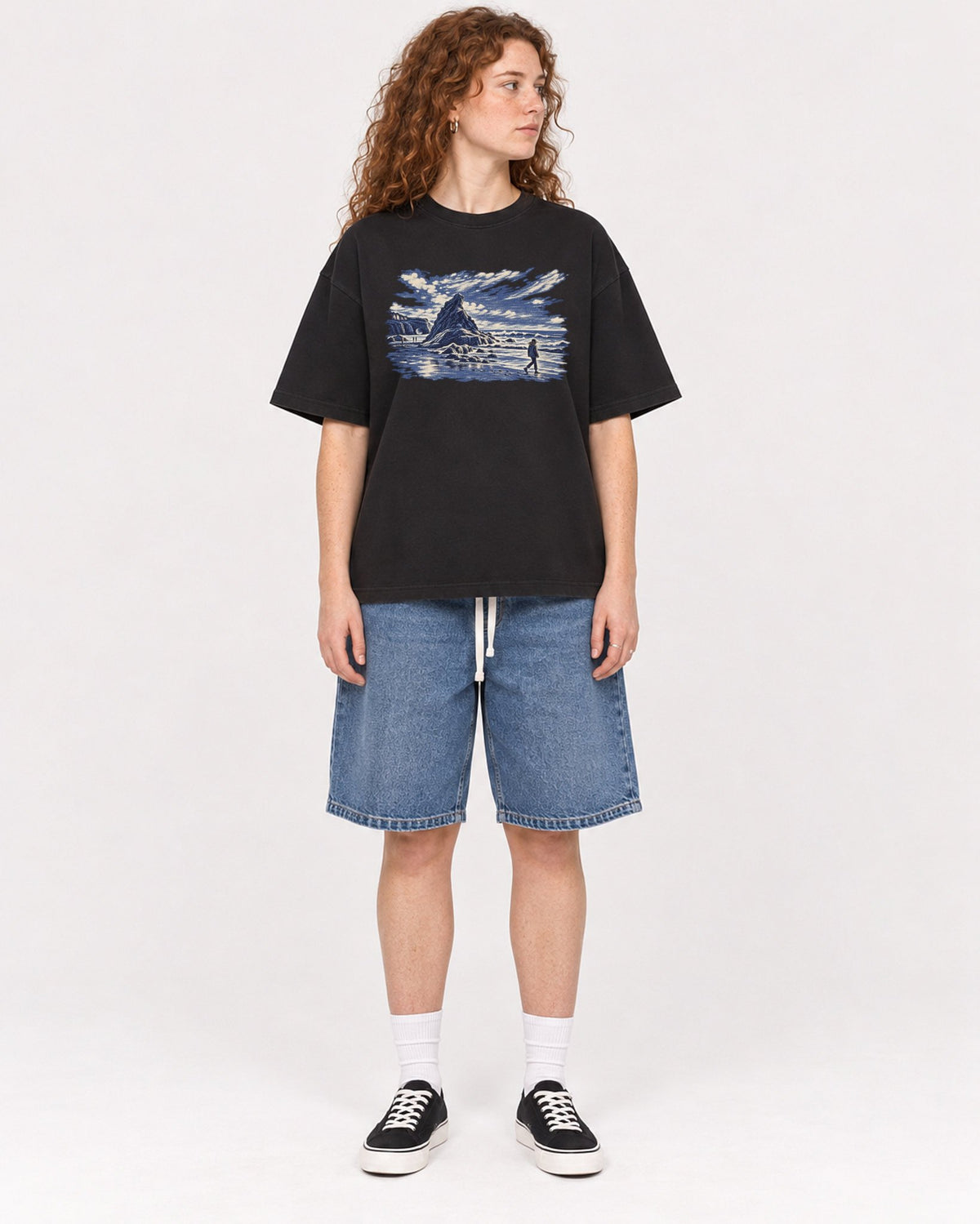 Mockup Boxy Heavyweight Tee Black female full-body 09