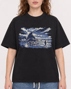 Mockup Boxy Heavyweight Tee Black female close-up 09