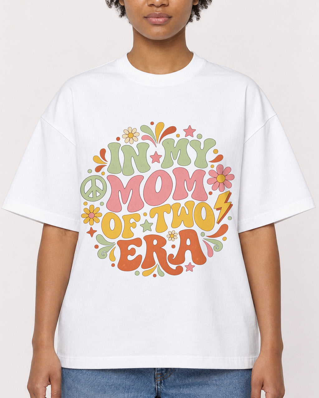 Mockup Boxy Heavyweight Tee White female close-up 35