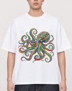 Mockup Boxy Heavyweight Tee White male close-up 01