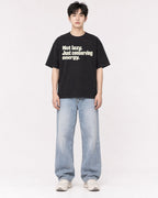 Mockup Boxy Heavyweight Tee Black male full-body 01