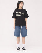 Mockup Boxy Heavyweight Tee Black female full-body 01