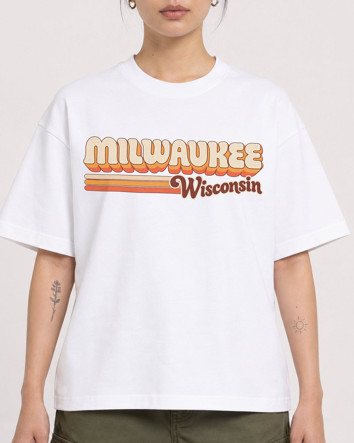 Mockup Boxy Heavyweight Tee White female close-up 12