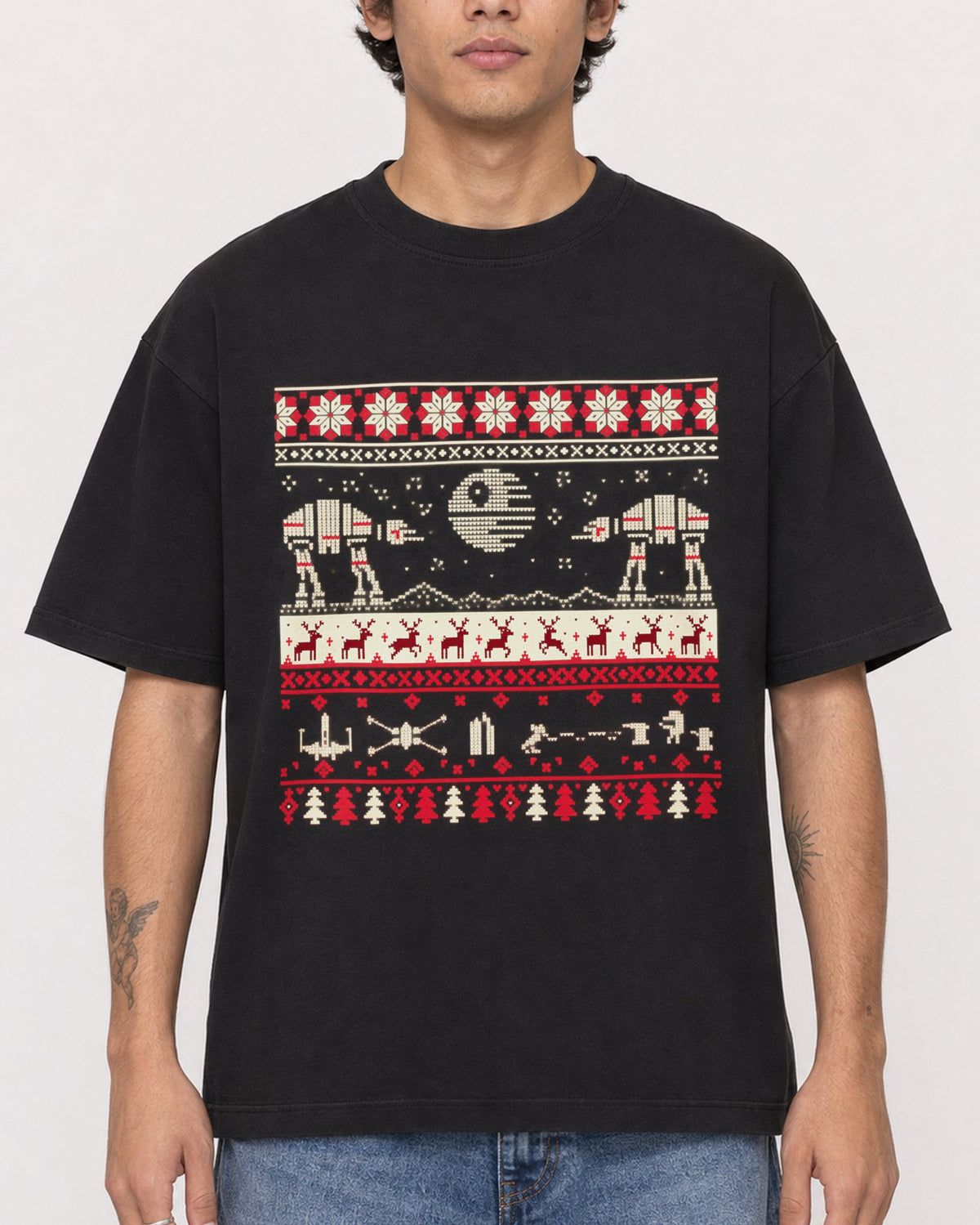Mockup Boxy Heavyweight Tee Black male close-up 06