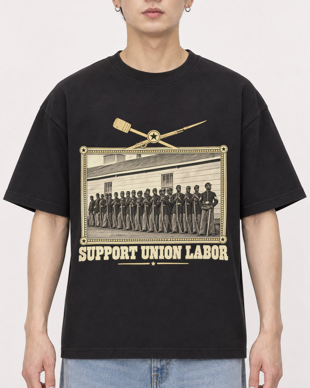 Mockup Boxy Heavyweight Tee Black male close-up 01