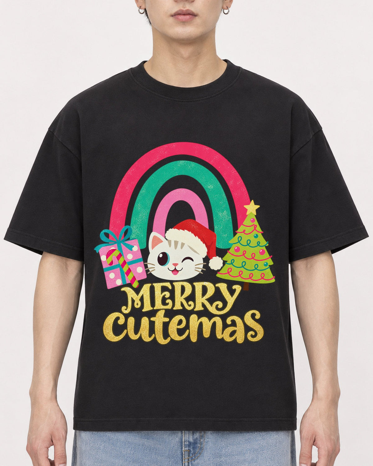 Mockup Boxy Heavyweight Tee Black male close-up 01