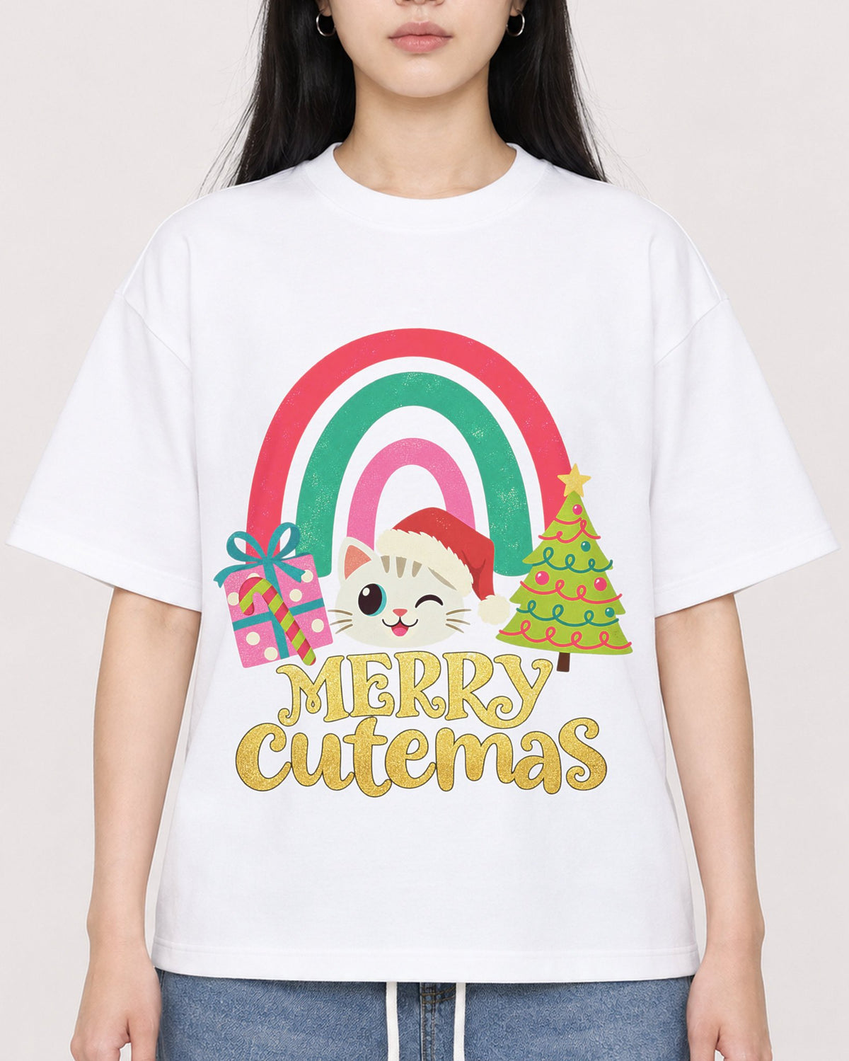 Mockup Boxy Heavyweight Tee White female close-up 01