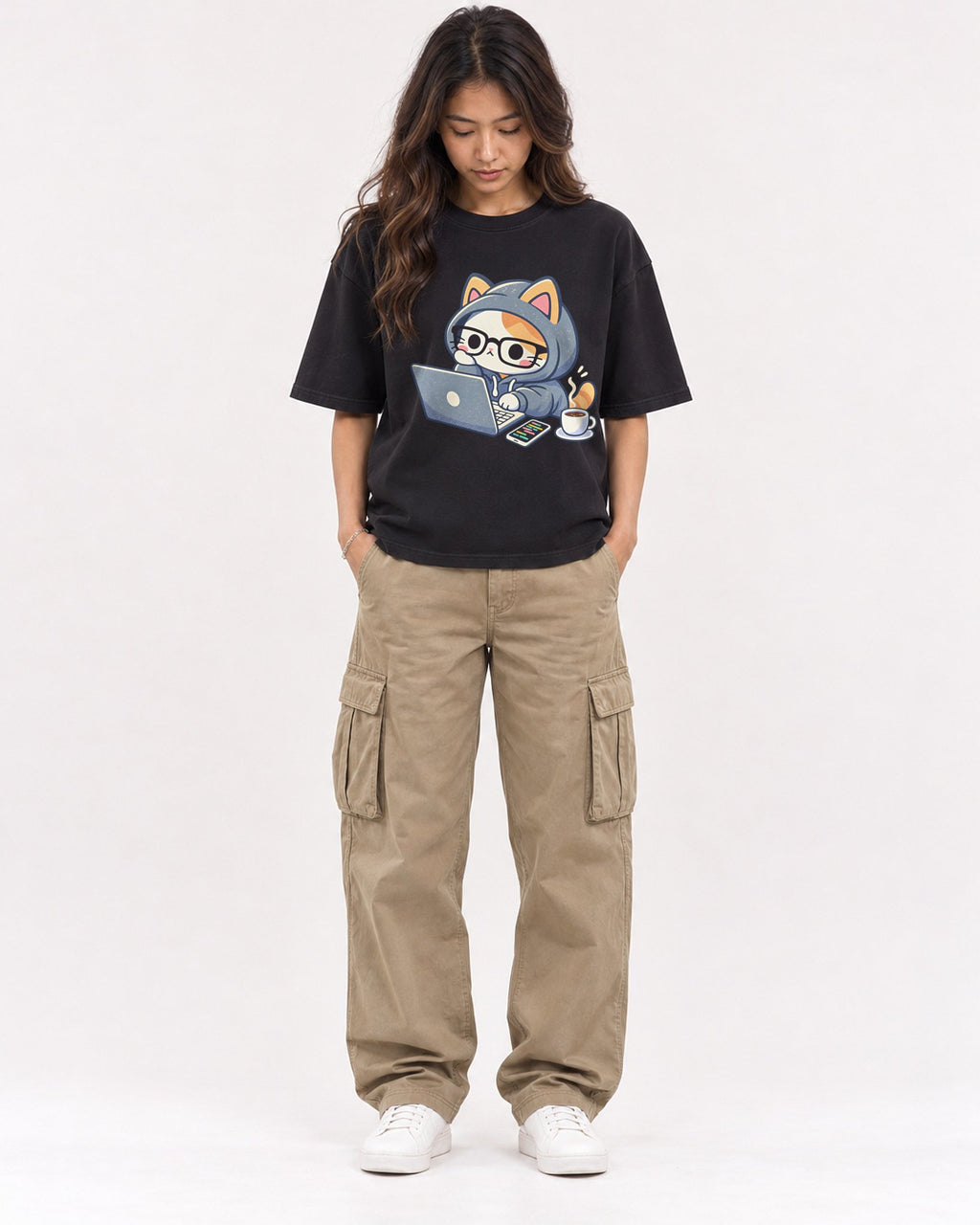 Mockup Boxy Heavyweight Tee Black female full-body 02