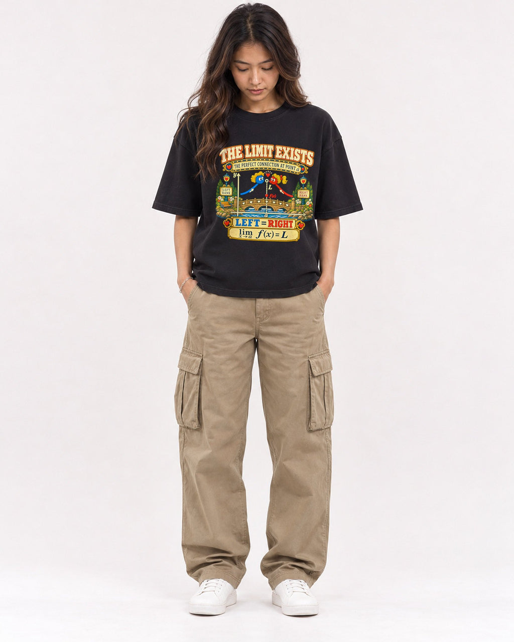 Mockup Boxy Heavyweight Tee Black female full-body 02