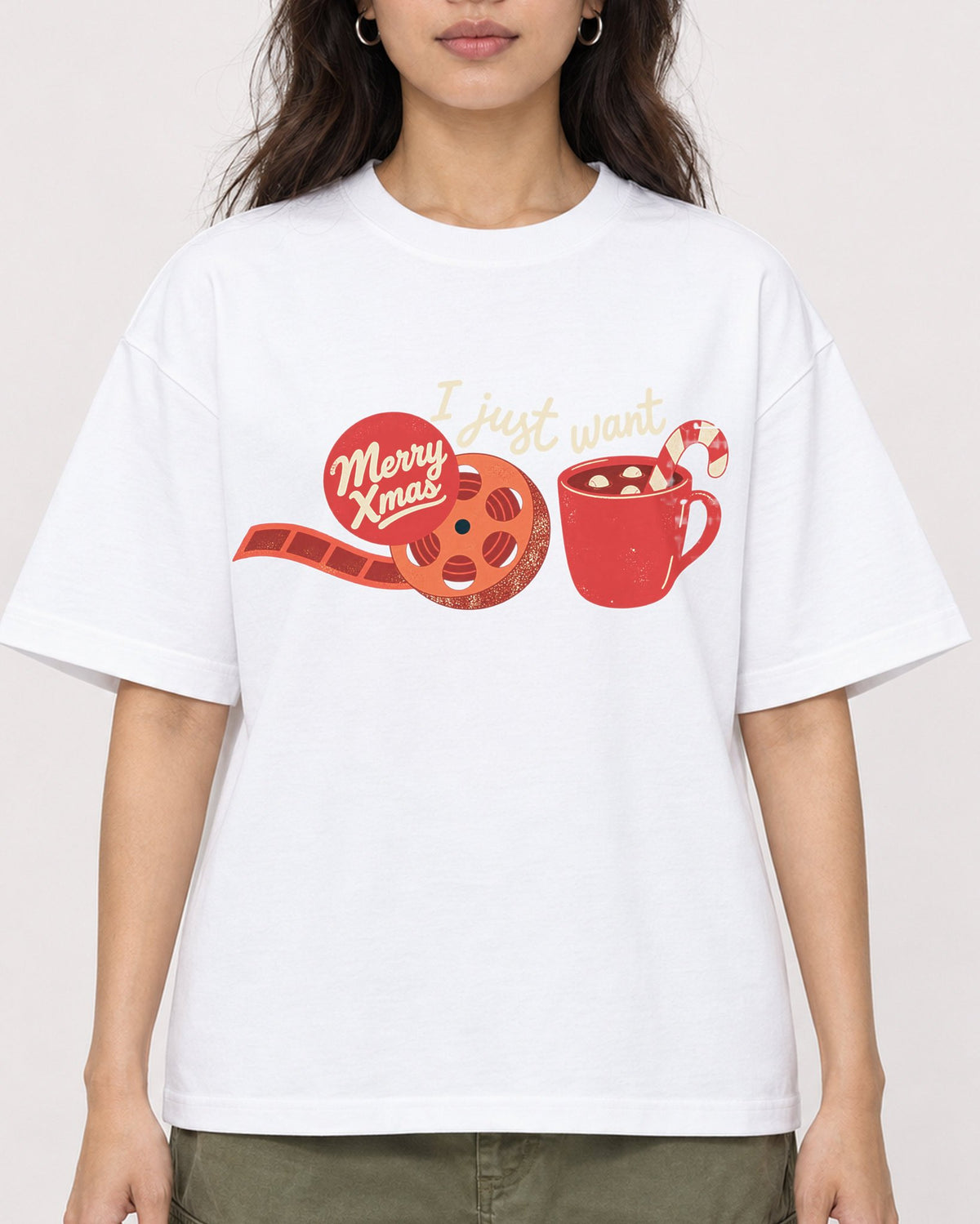 Mockup Boxy Heavyweight Tee White female close-up 02
