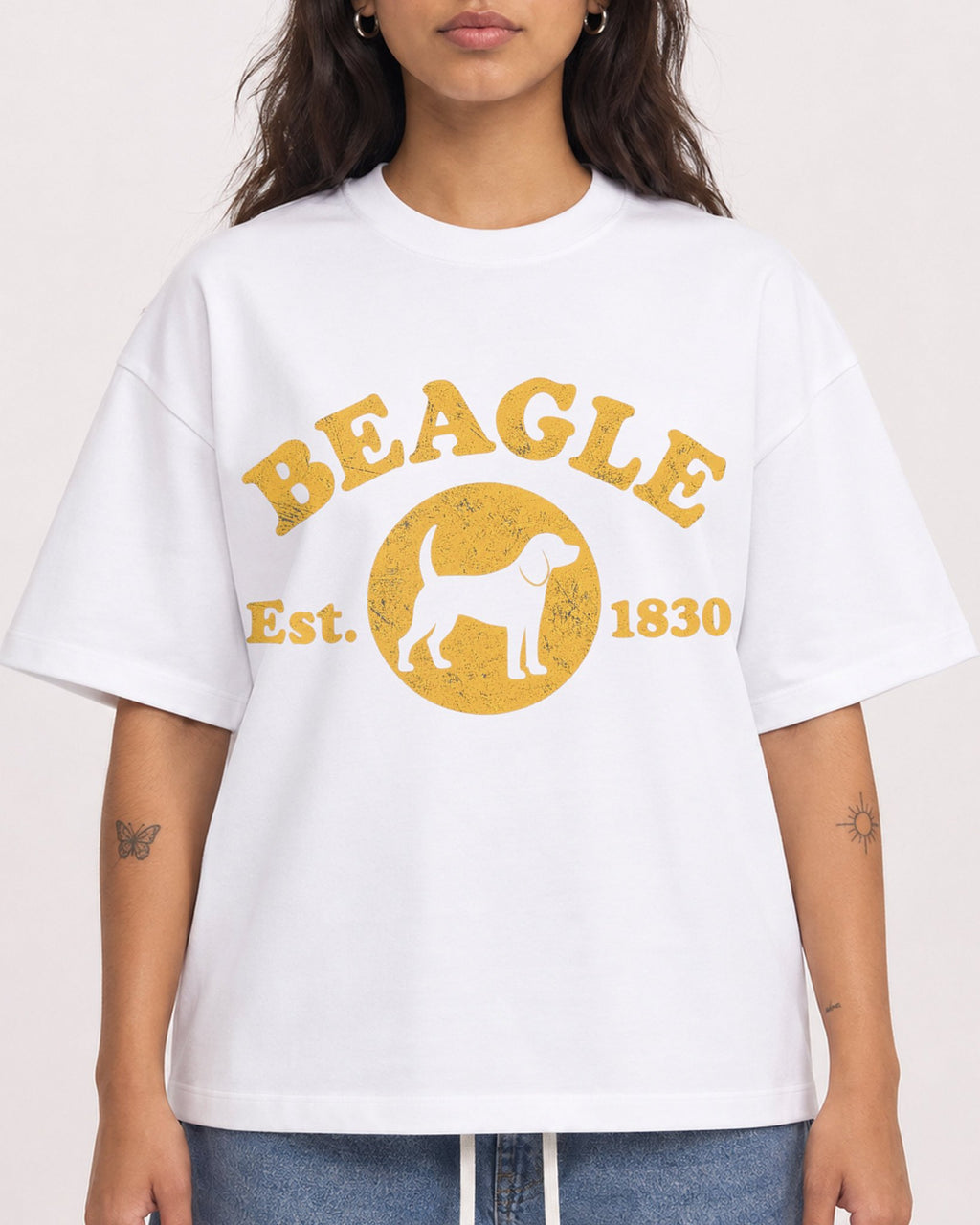Mockup Boxy Heavyweight Tee White female close-up 06