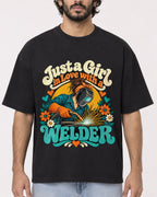 Mockup Boxy Heavyweight Tee Black male close-up 17