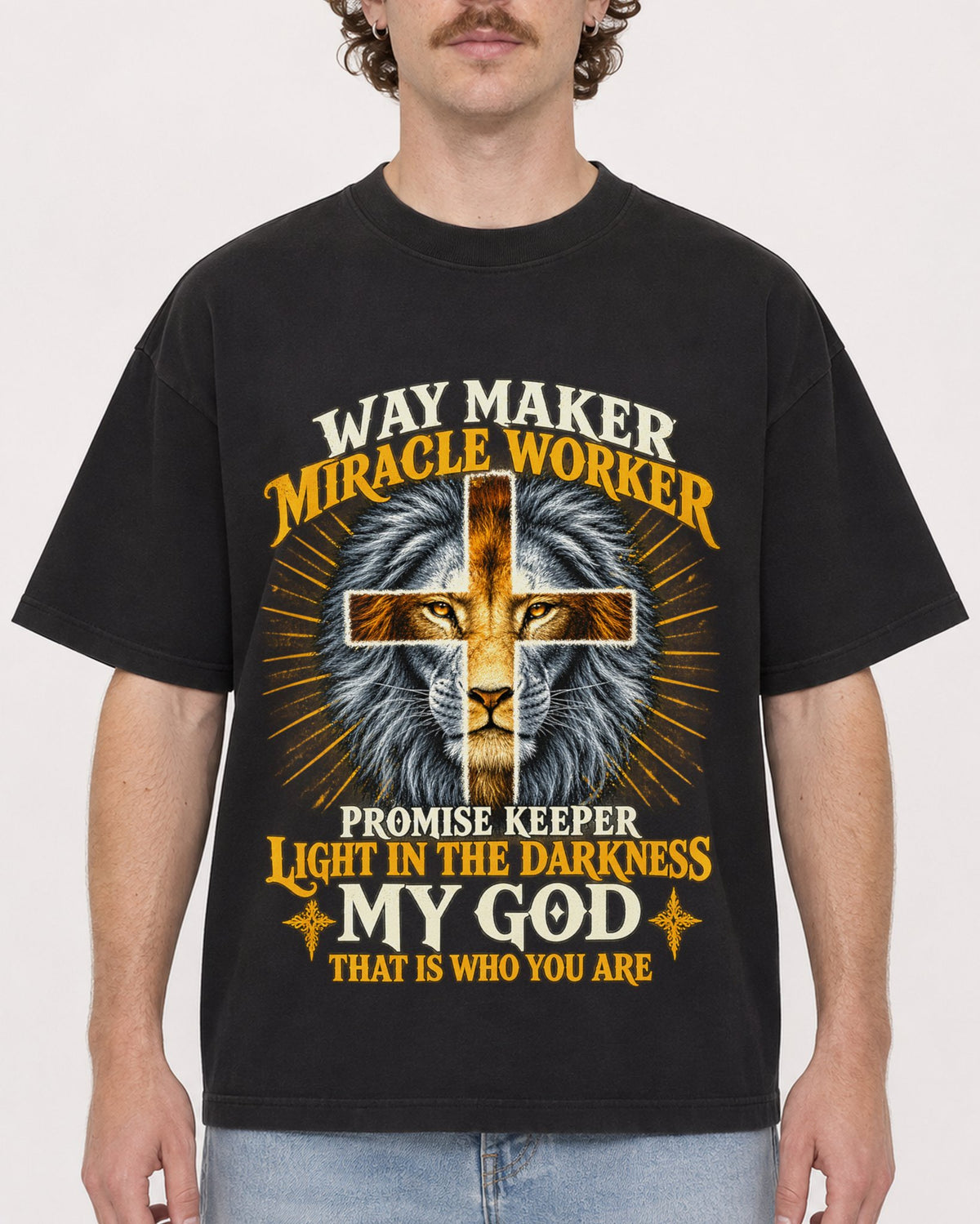 Mockup Boxy Heavyweight Tee Black male close-up 09