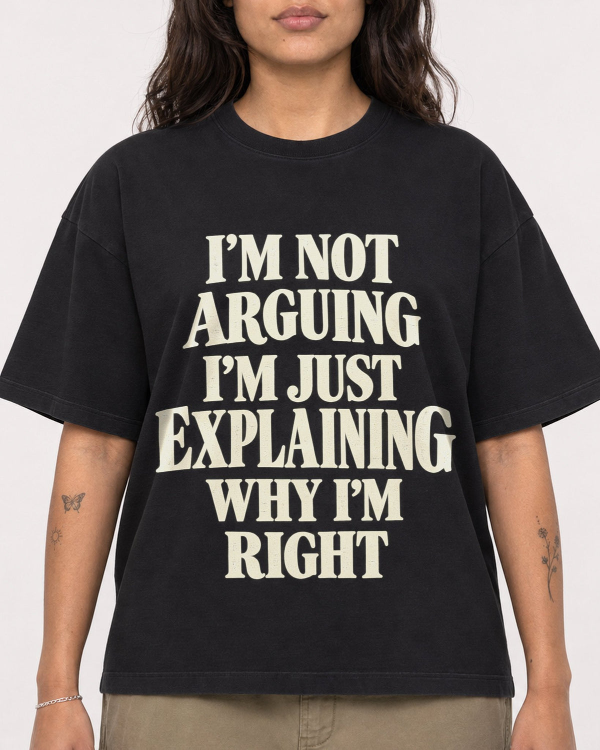 Mockup Boxy Heavyweight Tee Black female close-up 06