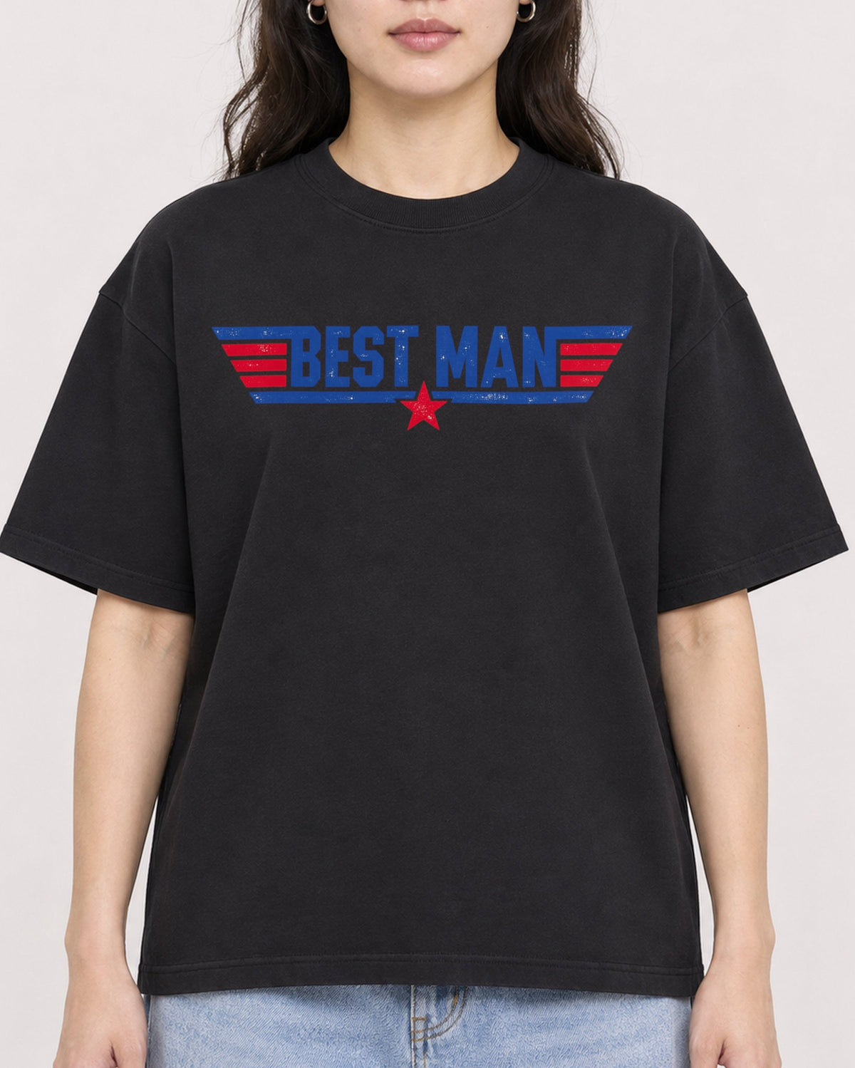 Mockup Boxy Heavyweight Tee Black female close-up 03