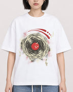 Mockup Boxy Heavyweight Tee White female close-up 11