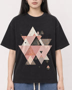 Mockup Boxy Heavyweight Tee Black female close-up 01