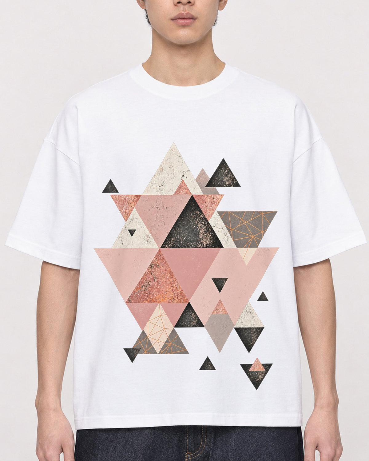 Mockup Boxy Heavyweight Tee White male close-up 01