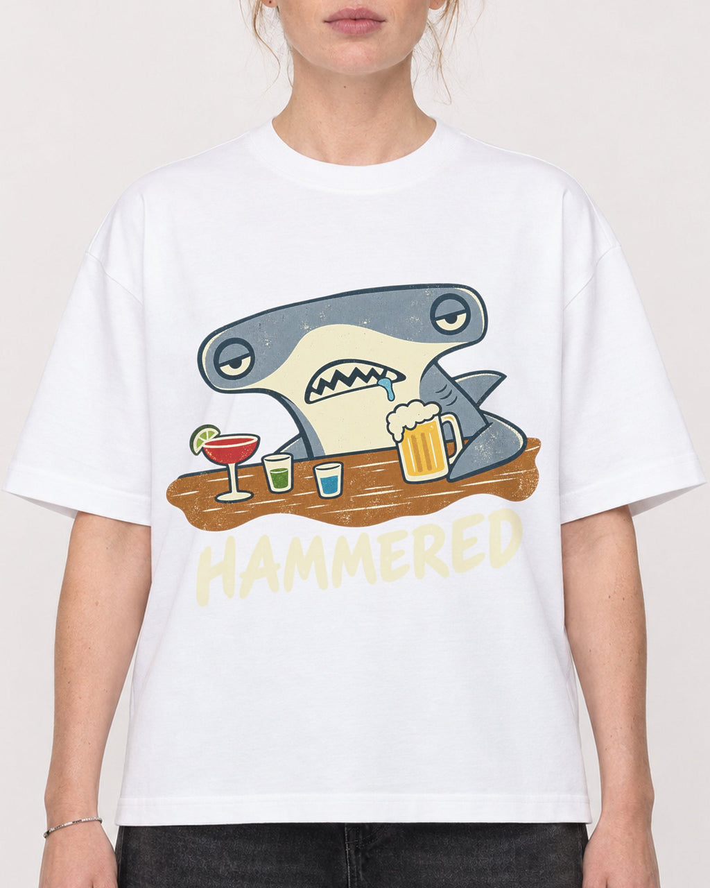 Mockup Boxy Heavyweight Tee White female close-up 28